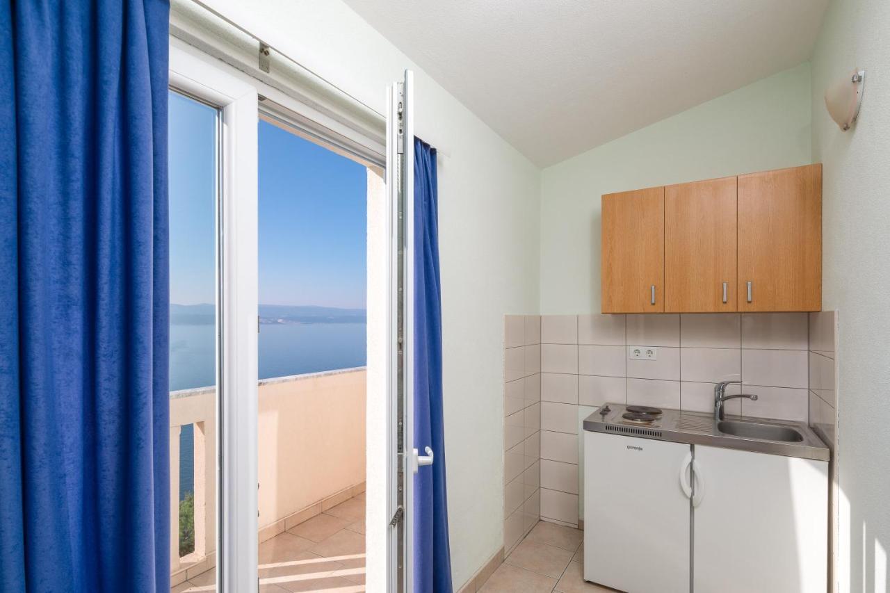Apartments & Restaurant Galeb Marusici  المظهر الخارجي الصورة