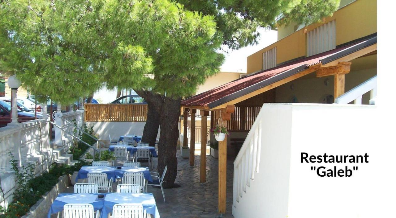 Apartments & Restaurant Galeb Marusici  المظهر الخارجي الصورة